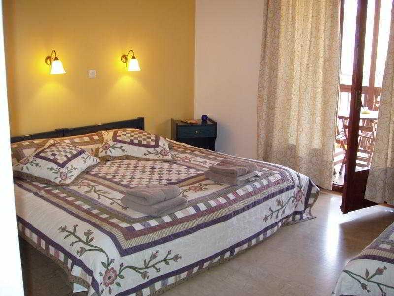 Mouria Hotel Скиатос Екстериор снимка