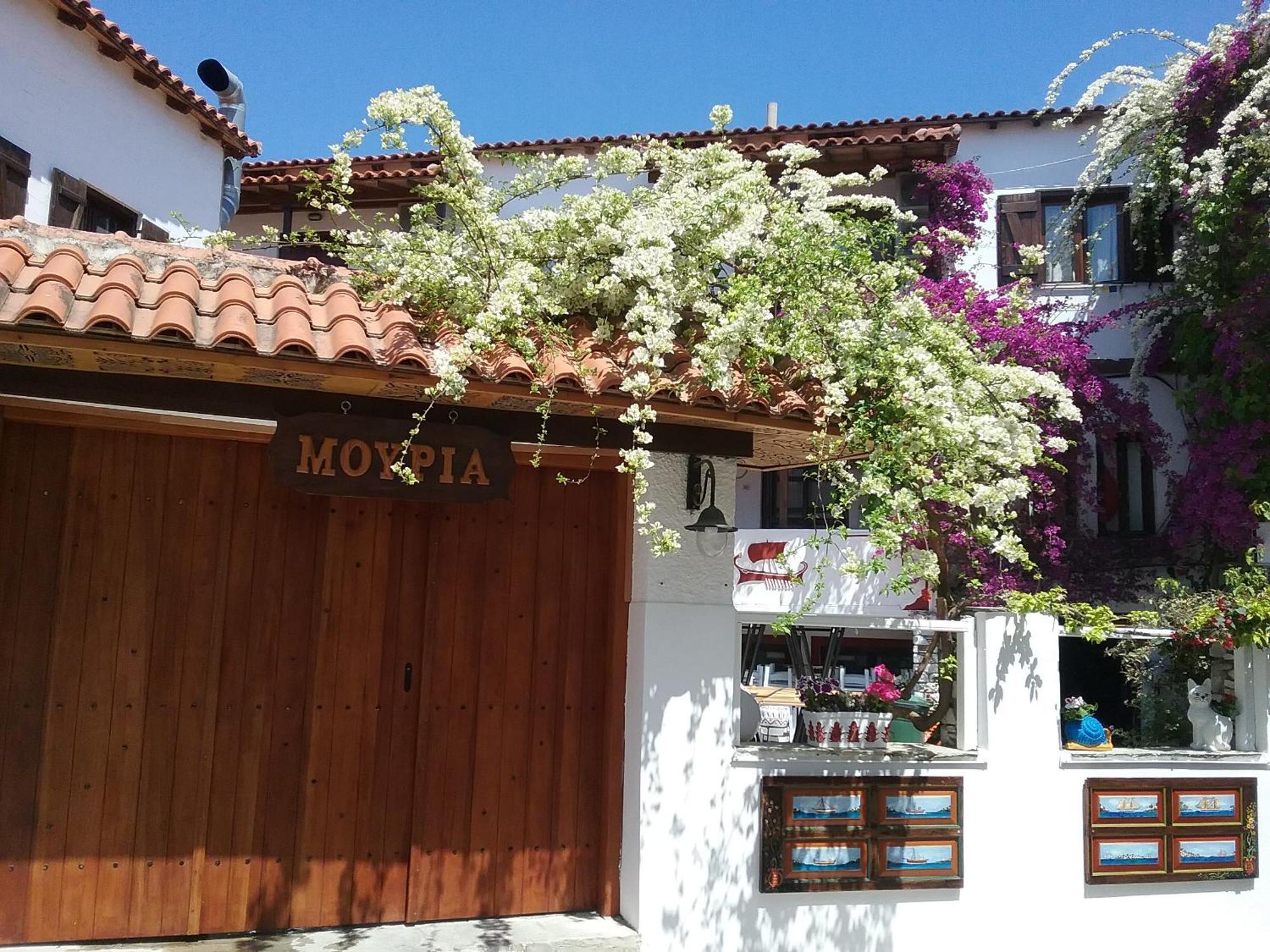 Mouria Hotel Скиатос Екстериор снимка
