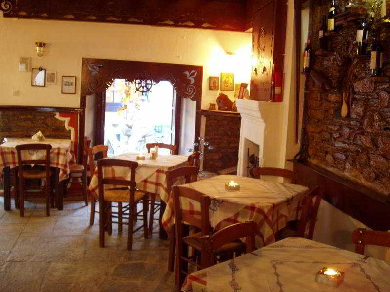 Mouria Hotel Скиатос Екстериор снимка