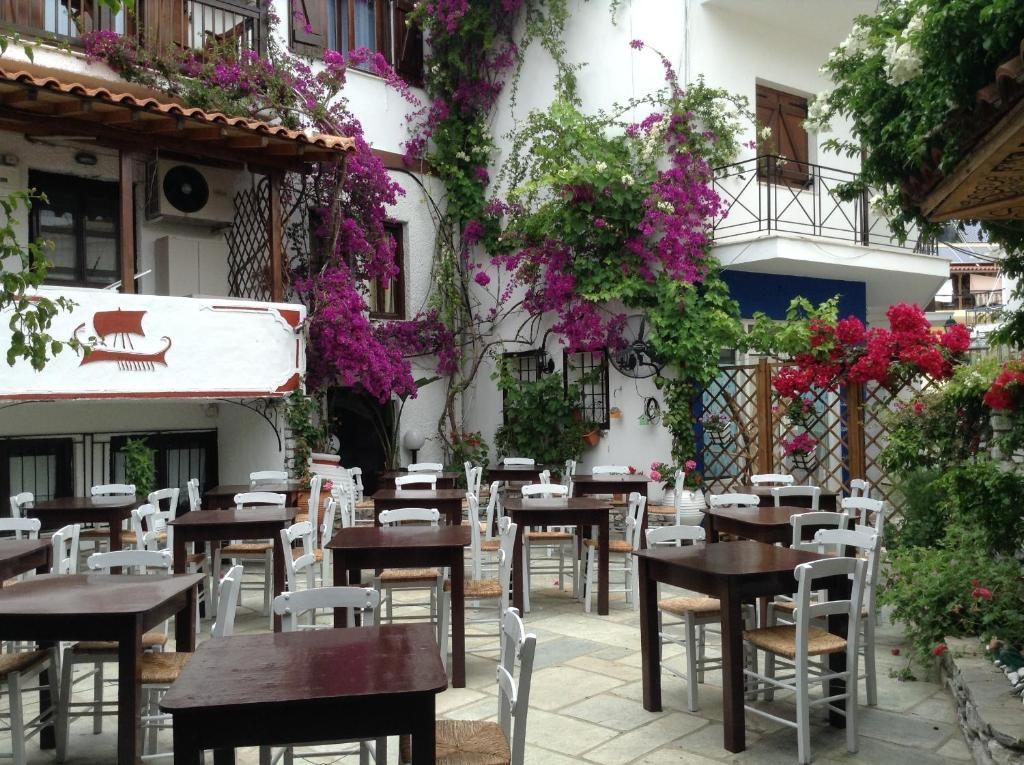 Mouria Hotel Скиатос Екстериор снимка